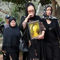 Pemakaman Yana Zein (Deki Prayoga/bintang/bintang.com)