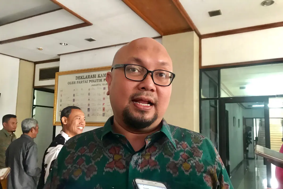 Komisioner KPU Ilham Saputra (Liputan6.com/Yunizafira)
