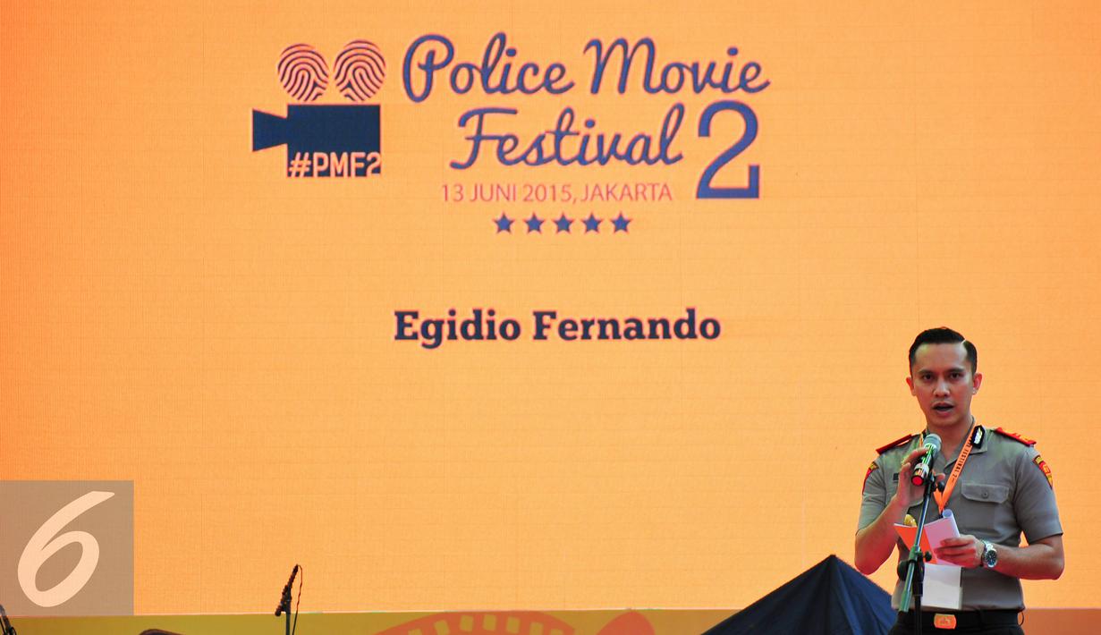Ketua Panitia Egidio Fernando saat memberikan sambutan dalam pembukaan malam penganugerahan Police Movie Festival 2 di Central Park, Jakarta, Sabtu (13/6/2015). (Liputan6.com/Yoppy Renato)