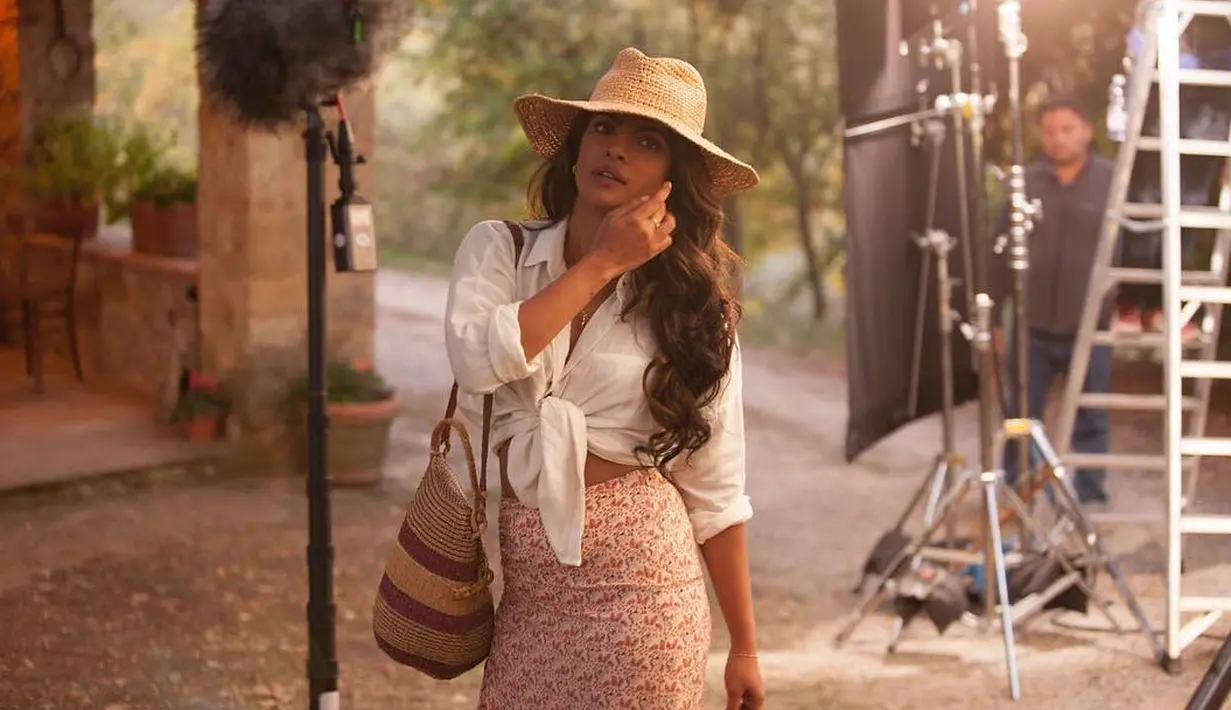 Tidak hanya sukses di Bollywood, kini Priyanka Chopra juga melebarkan sayapnya di Hollywood. Ia pun dipercaya bermain film Baywatch. (Foto: instagram.com/priyankachopra)