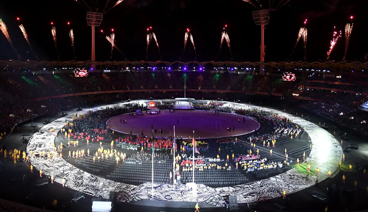 Pemandangan upacara pembukaan untuk Pesta Olahraga Persemakmuran (Commonwealth Games) 2018 di Gold Coast, Australia, Rabu (4/4). Upacara pembukaan diisi dengan penampilan ragam kesenian dan kebudayaan Australia. (Manan VATSYAYANA/AFP)