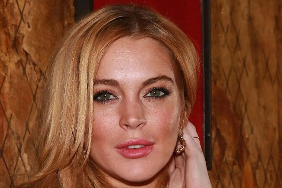 Lindsay Lohan menuliskan hadis Nabi Muhammad SAW, dalam rangka merayakan Hari Perempuan Internasional. (Foto: AFP)