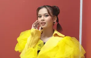 Listen Tersenggol dari Dangdut Academy Top 37 Group 3