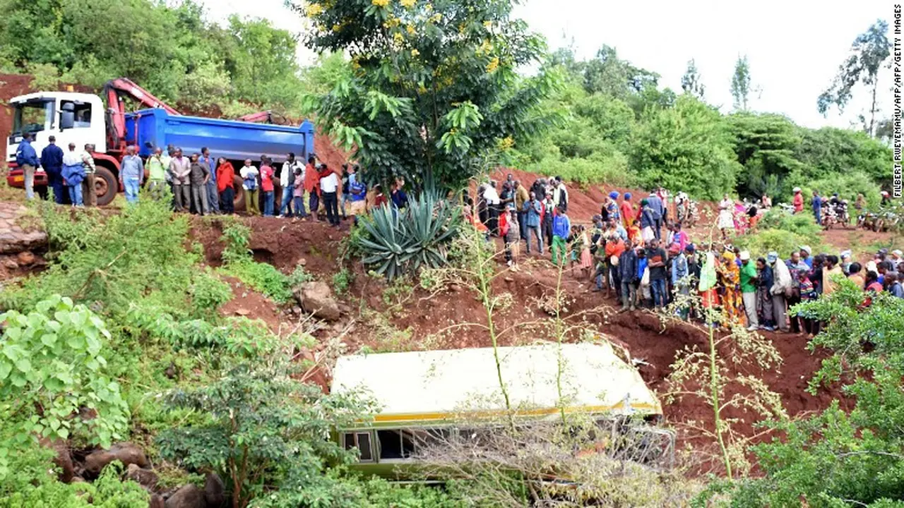 Kecelakaan bus sekolah di Tanzania. (AFP)