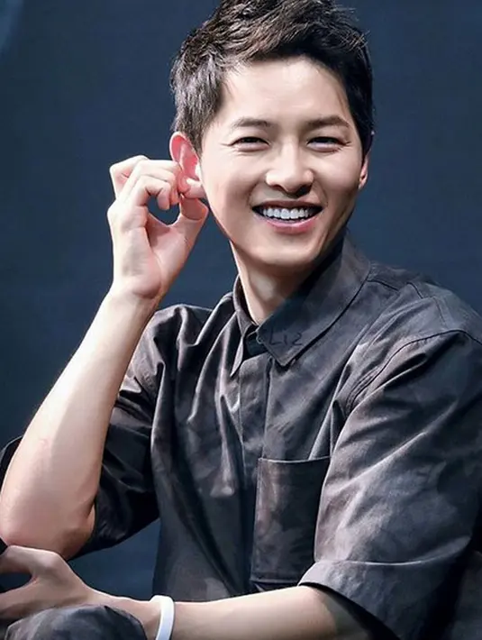 Melansir Inquistr, Senin (14/8/2017), nama-nama selebriti yang tingkat kepopulerannya sama dengan Song Joong Ki  dan Song Hye Kyo akan turut memeriahkan pesta tersebut. (Instagram/songjoongkionly)