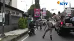 Sejumlah pengamen yang memanfaatkan hewan sejenis kera ini lolos dari razia.