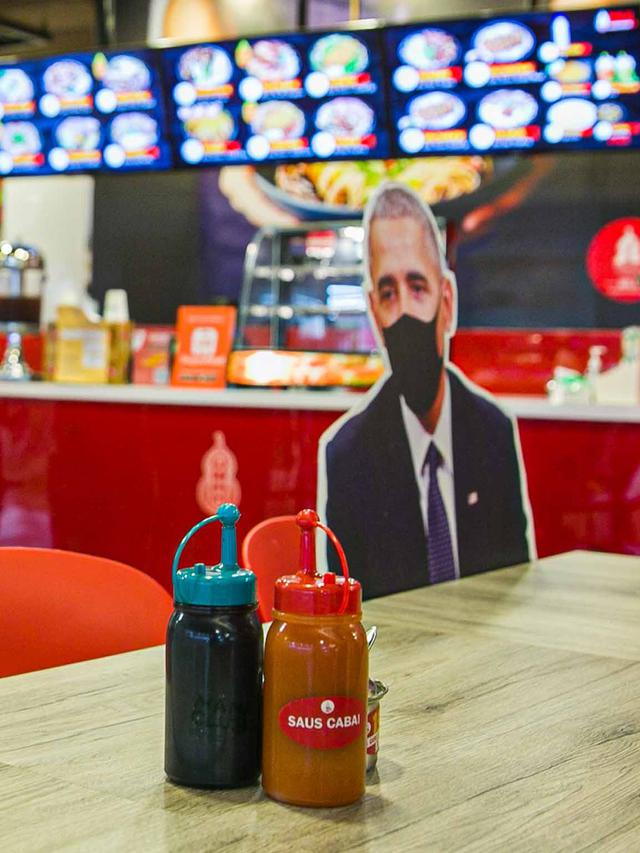Restoran ini Gunakan Gambar Kepala Negara untuk Terapkan Protokol Kesehatan