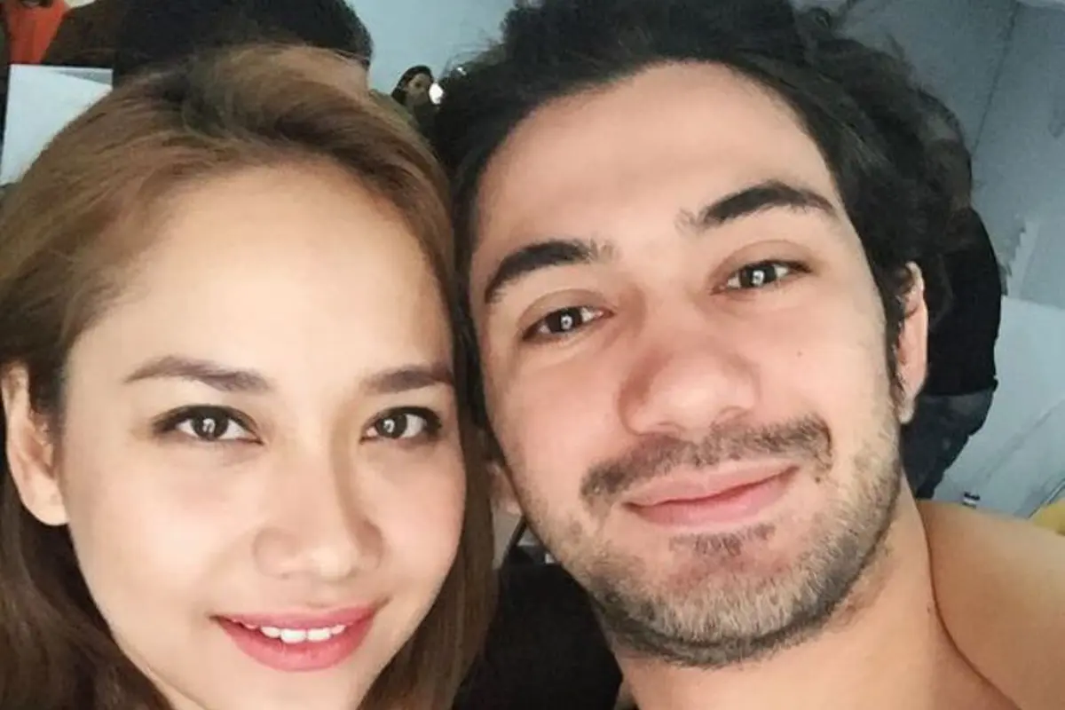  Reza Rahadian dan Bunga Citra Lestari
