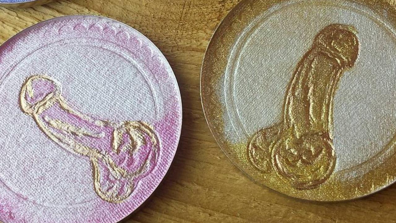 Lipstik dan Highlight dari Penis dan Vagina, Berani Pakai?