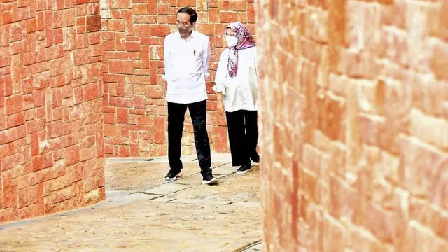 Potret Romantis Jokowi dan Iriana Berkunjung ke Bali dan NTT