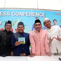 Dengan membeli satu CD, orang tersebut sudah menyumbangkan hartanya sebesar Rp. 500 sebagai bentuk donasi. Wali juga menggandeng perusahaan retail terkemuka dalam penjualan album baru mereka ini. (Andy Masela/Bintang.com)