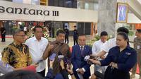 Ketua Umum Partai Buruh Said Iqbal menemui Wakil Ketua DPR Sufmi Dasco Ahmad. (Delvira Hutabarat).