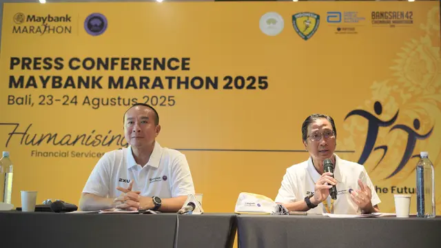 President Director Maybank Indonesia, Steffano Ridwan, bersama Project Director Maybank Marathon, Widya Permana