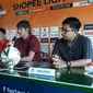 Pelatih Bali United Stefano Cugurra 'Teco' (tengah) pada konferensi pers jelang laga melawan Borneo FC. (Liputan6.com/Dewi Divianta)