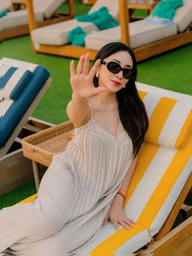 6 Potret Nadya Shakira Kekasih Adilla Dimitri, Kerap Disebut Mirip Dinda Kirana