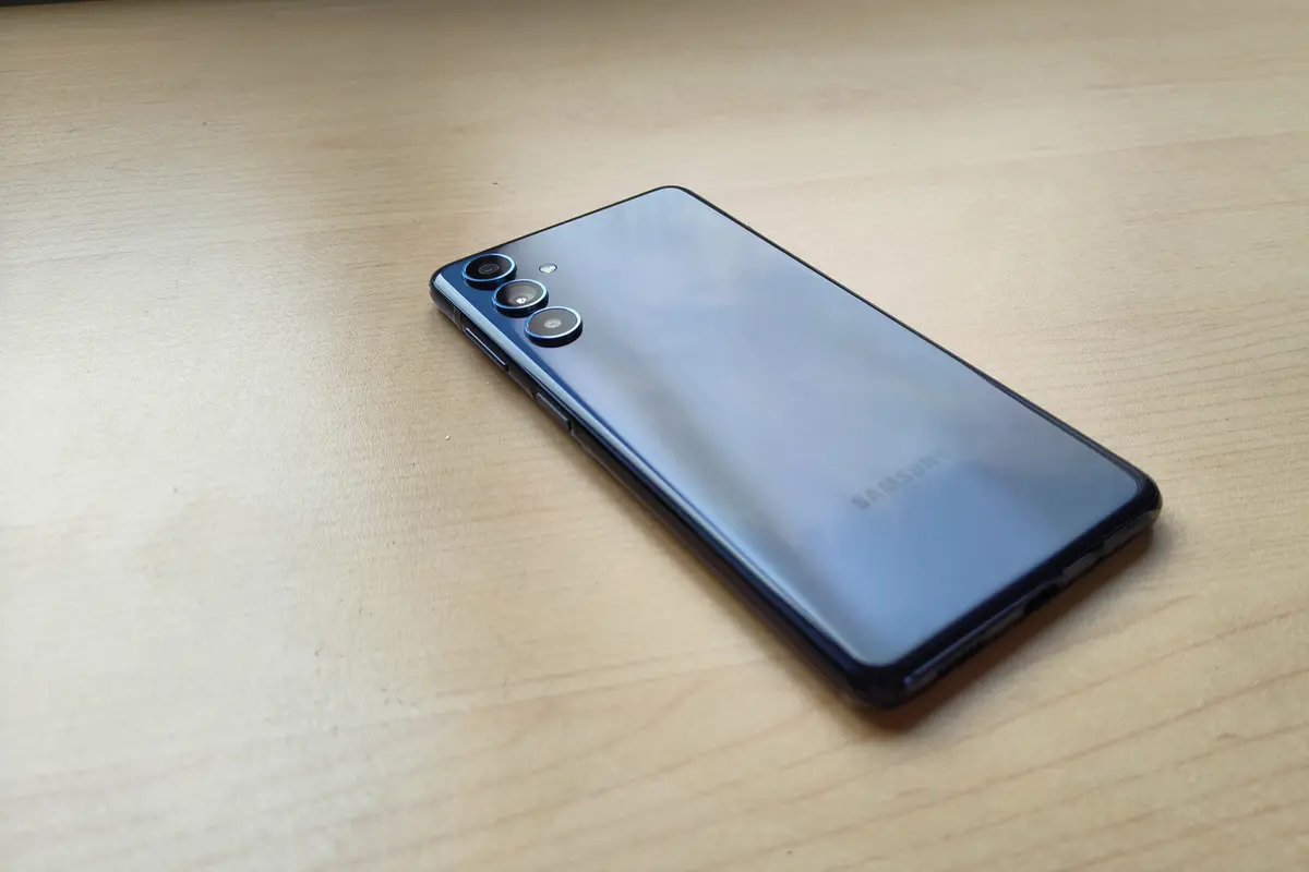 10 Rekomendasi Model HP Samsung Harga Rp3 Jutaan Terbaru April 2025