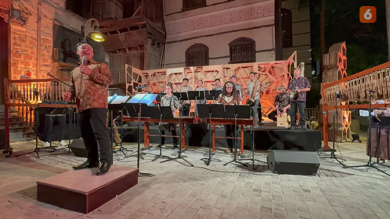 Potret Sekelompok Peneliti Indonesia dari Kampus King Abdullah University of Science and Technology (KAUST), Arab Saudi, Menggelar Pertunjukkan Musik Angklung (Foto: Andika Perbawa)