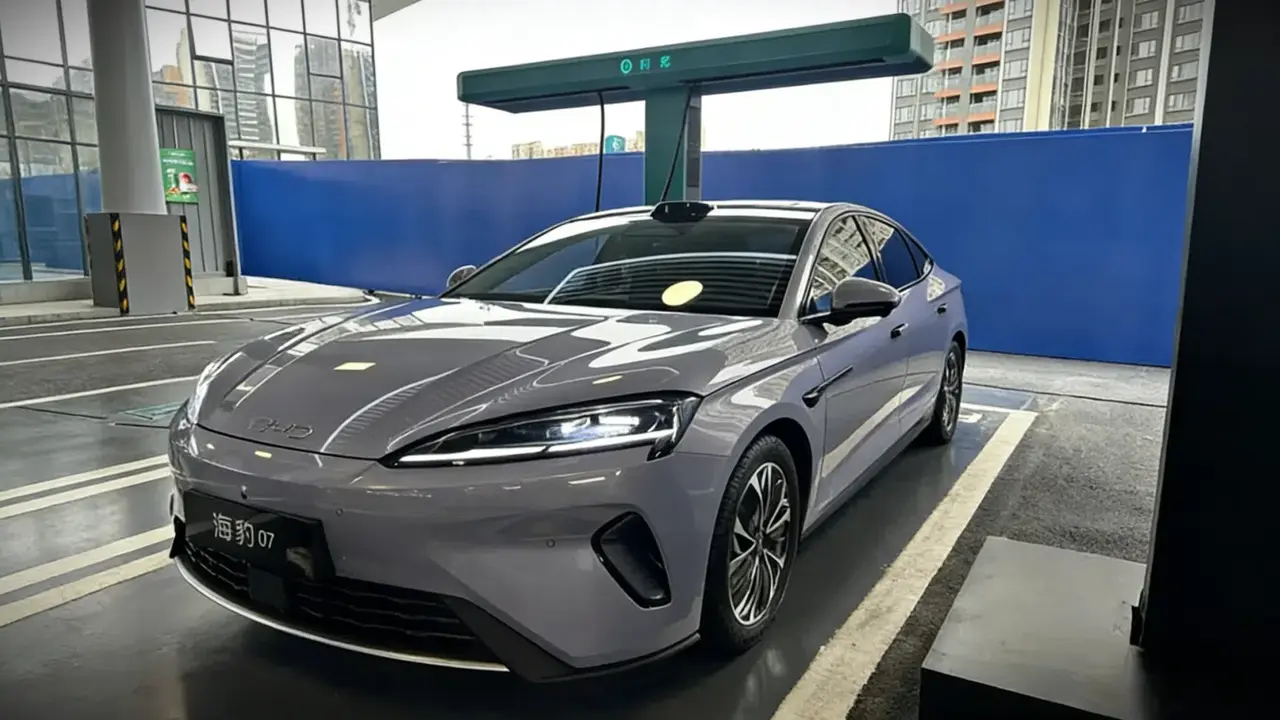 BYD Siapkan 2.000 Stasiun Pengisian Cepat Mobil Listrik, Isi Baterai BYD Siapkan 2.000 Stasiun Pengisian Cepat Mobil Listrik, Isi Baterai Cuma 5 Menit (Carnewschina)
