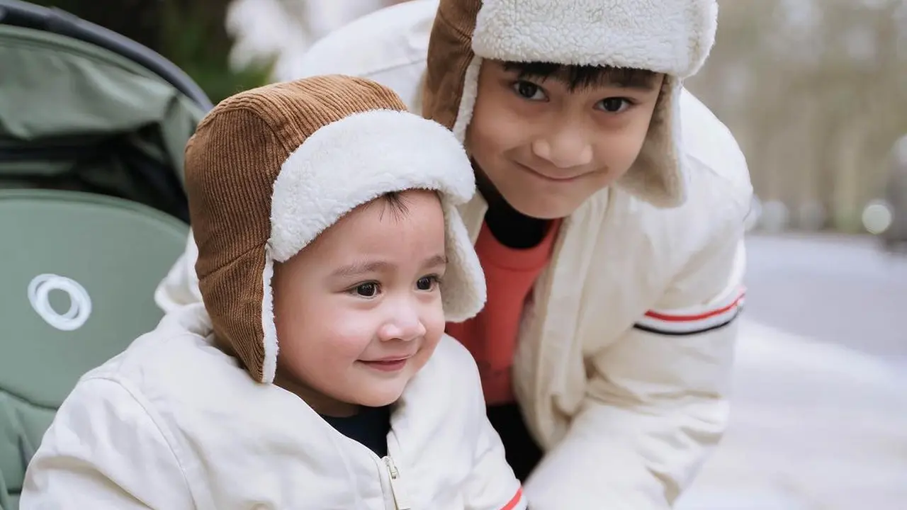 Rafathar dan Rayyanza. [Foto: Instagram/raffinagita1717]