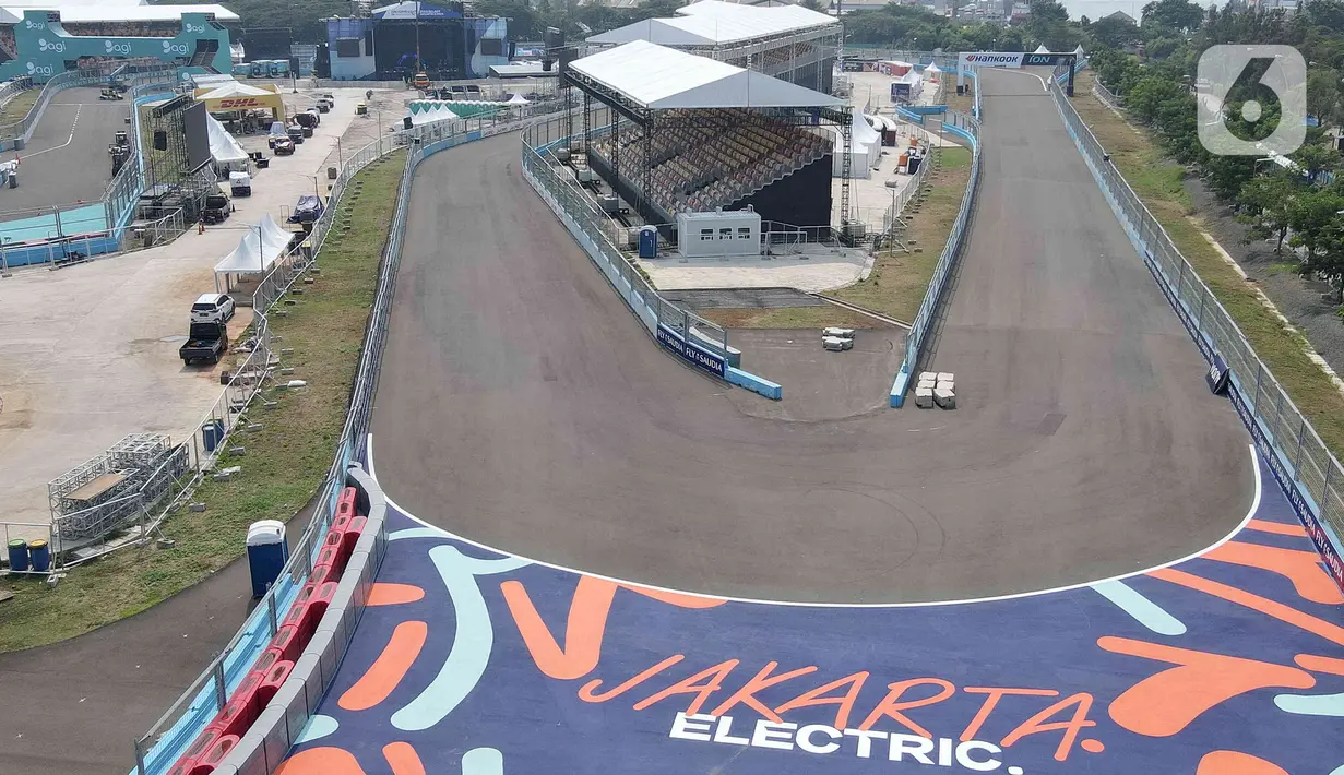 Mobil balap listrik Formula E Gen3 inilah yang nantinya akan digunakan pebalap dalam ajang balap mobil listrik Jakarta E-Prix 2023. (Liputan6.com/Herman Zakharia)