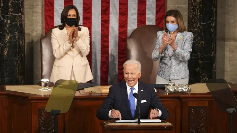 FOTO: Joe Biden Sampaikan Capaian 100 Hari Kepemimpinannya di Kongres AS