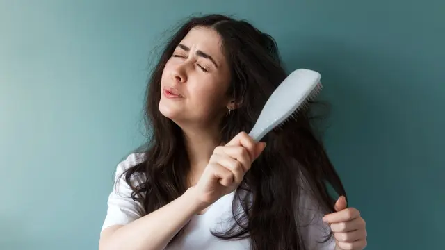 10 Sinyal Rambut Rusak yang Pantang Diabaikan, Kenali Sebelum Terlambat