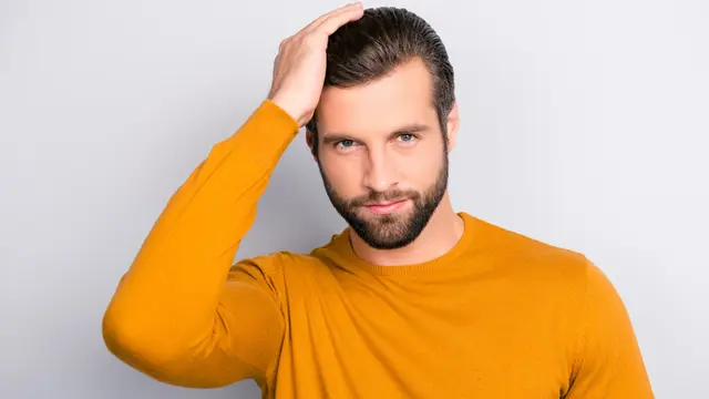 10 Penyebab Rambut Rontok pada Pria yang Berujung Kebotakan, Temukan Solusinya