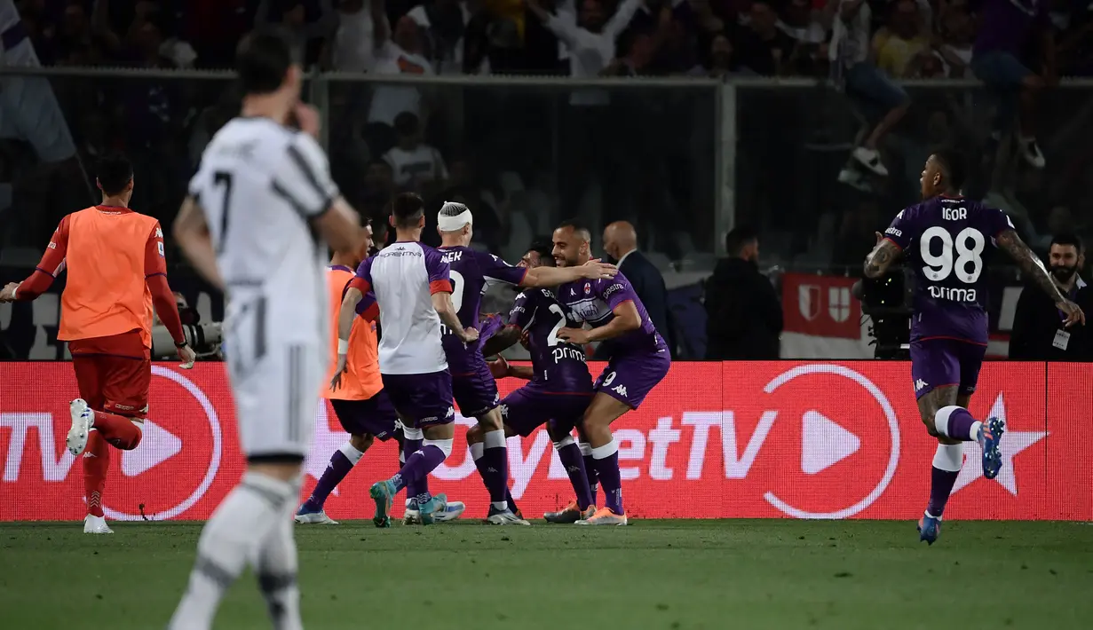 Sementara itu, Fiorentina menutup musim dengan cerita indah. La Viola berada di posisi ke-7 dengan 62 poin dan akan tampil di kompetisi antarklub Eropa musim depan. Bonaventura dan kolega akan bermain di UEFA Conference League. Ini adalah kali pertama Fiorentina bermain di level Eropa sejak 2017. (AFP/Filippo Monteforte)