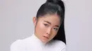 Kini di usianya yang menginjak 16 tahun, penampilan Alifa Lubis semakin memesona. Ia telah tumbuh menjadi remaja yang cantik.  (FOTO: instagram.com/alifalubis/)