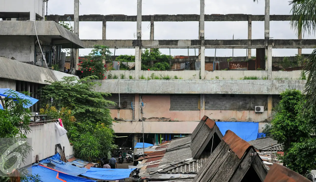 Memasuki tahun 2016, Kementerian Pekerjaan Umum dan Perumahan Rakyat akan menyulap Pasar Rumput menjadi rumah susun sederhana sewa (rusunawa) terpadu setinggi 25 lantai, Jakarta, Selasa (26/4/2016). (Liputan6.com/Yoppy Renato)