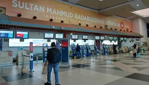 13 Penerbangan Bandara Palembang Terganggu Kabut Asap