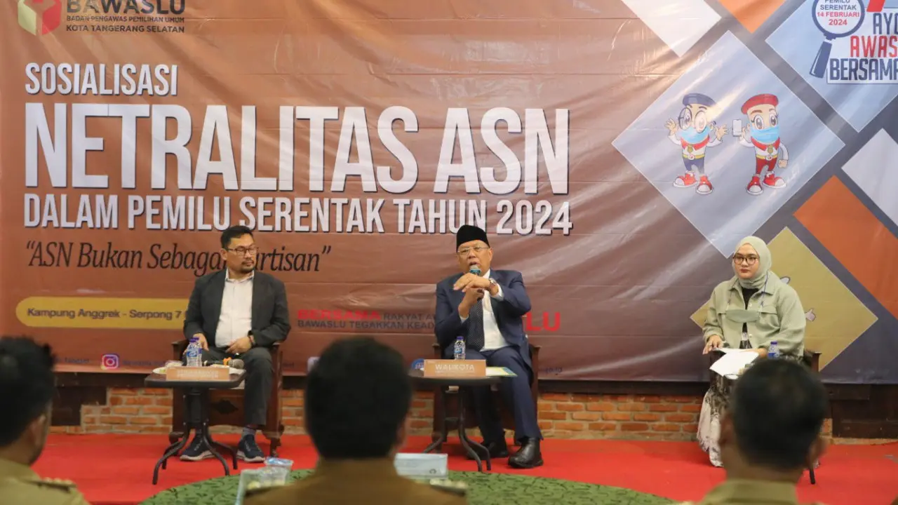 Wali Kota Tangerang Selatan Benyamin Davnie saat menghadiri Sosalisasi BAWASLU soal Netralitas ASN dalam Pemilu Serentak tahun 2024.