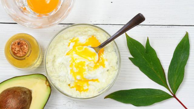 4. Bersantai dengan Hair Mask