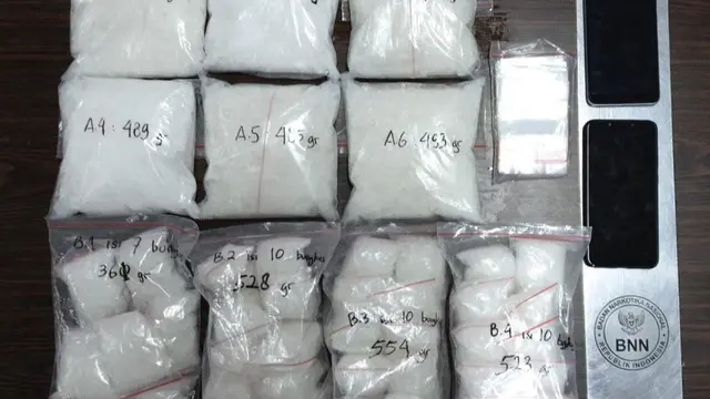 Barang bukti sabu seberat 5 Kg berhasil diamankan dari tangan jaringan sindikat narkoba Messi di Makassar (Liputan6.com/ Eka Hakim)