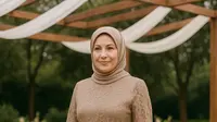 9 Model Gamis Brokat Tali Pinggang untuk Wanita Usia 40 Tahun, Inspirasi Tampil Menawan
