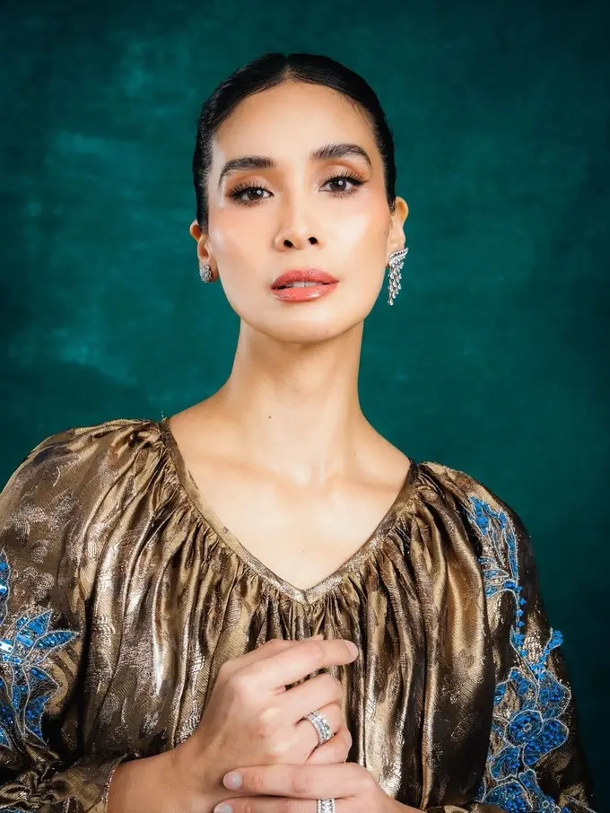 6 Adu Gaya Marsha Timothy dan Davika Hoorne Hadiri Gala Premiere Kang Mak From Pee Mak, Sama-sama Jadi Hantu di Film