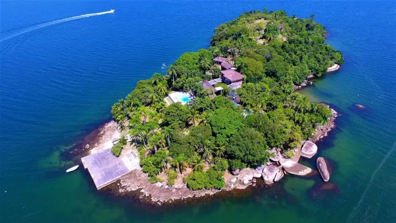 Pulau yang Mungkin Tak Ingin Kamu Beli