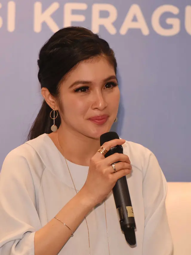 [Bintang] Sandra Dewi