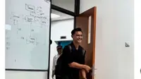 Tak Hanya Sibuk Berkarier, Pratama Arhan Tetap Kuliah dan Datang ke Kampus.&nbsp; (dok.Instagram @udinusofficial/https://www.instagram.com/p/DJYrqJUS7cK/Henry)