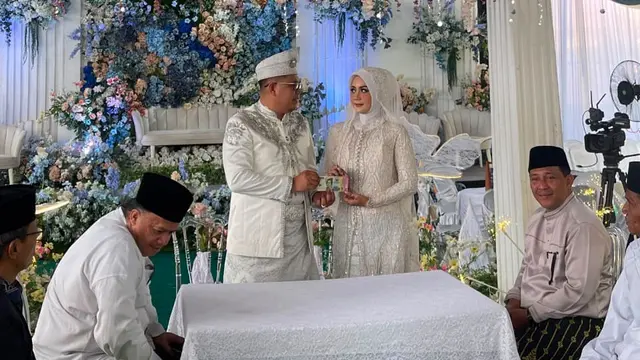 Penyanyi Andrigo Resmi Menikahi Sang Kekasih, Dihadiri Pejabat hingga Tokoh Nasional