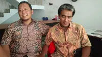 Dua kader DPD PKS Jawa Barat Azrul Juniarto dan Deni Siswanto mendatangi kantor Panwaslu