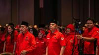 Plh Ketua DPD PDI Perjuangan Jawa Timur (Jatim) Budi 'Kanang' Sulistyono didampingi Wali Kota Surabaya Eri Cahyadi (kanan). (Dian Kurniawan/Liputan6.com) 