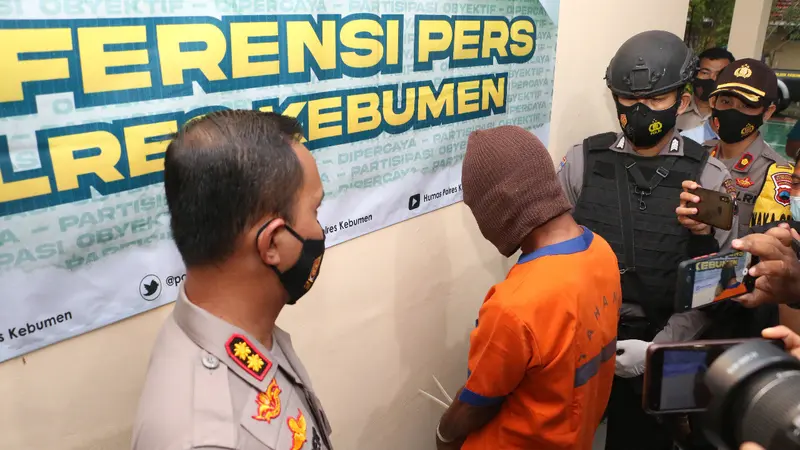 Polres Kebumen menangkap seorang petani yang menganiaya enam tetangganya dengan sabit, satu meninggal. (Foto: Liputan6.com/Polres Kebumen)