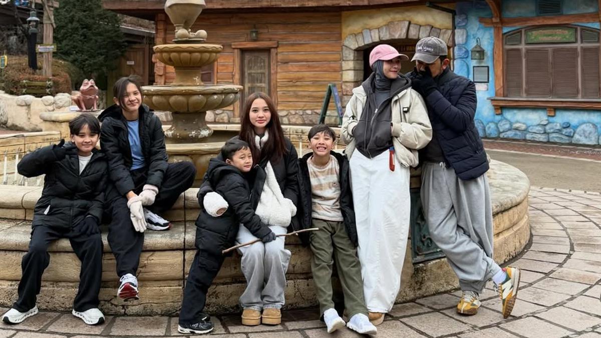 6 Artis Indonesia Liburan Akhir 2025 di Korea Selatan, Sambut Tahun Baru 2026