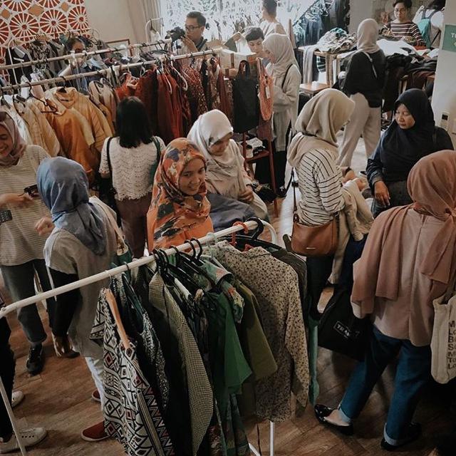 Sumbang Baju Bekas Untuk Pendidikan Kreatif Anak Indonesia Lifestyle Liputan6 Com