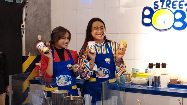 [Fimela] Fuji Bisnis