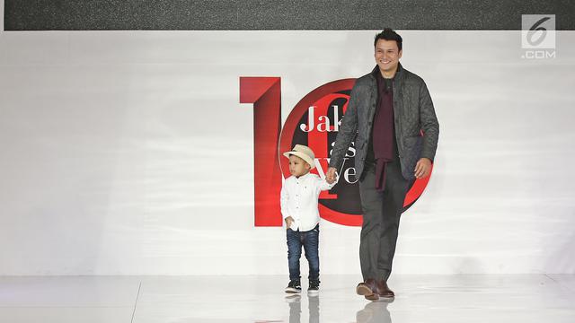 Mulai Jalan di Catwalk Anak Christian Sugiono Siap Jadi 