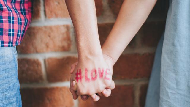 14 Kata Kata Bijak Cinta Sejati Yang Menyentuh Hati Lifestyle Liputan6 Com