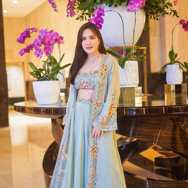 6 Artis Ini Melahirkan Anak Pertama di Atas Usia 30 Tahun, Penuh Kebahagiaan