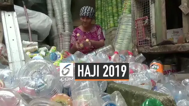 Seorang pemulung lanjut usia akan berangkat ke tanah suci untuk beribadah haji tahun ini. Ia mengumpulkan uang selama kurang lebih 20 tahun sampai ongkos hajinya terbayar lunas.